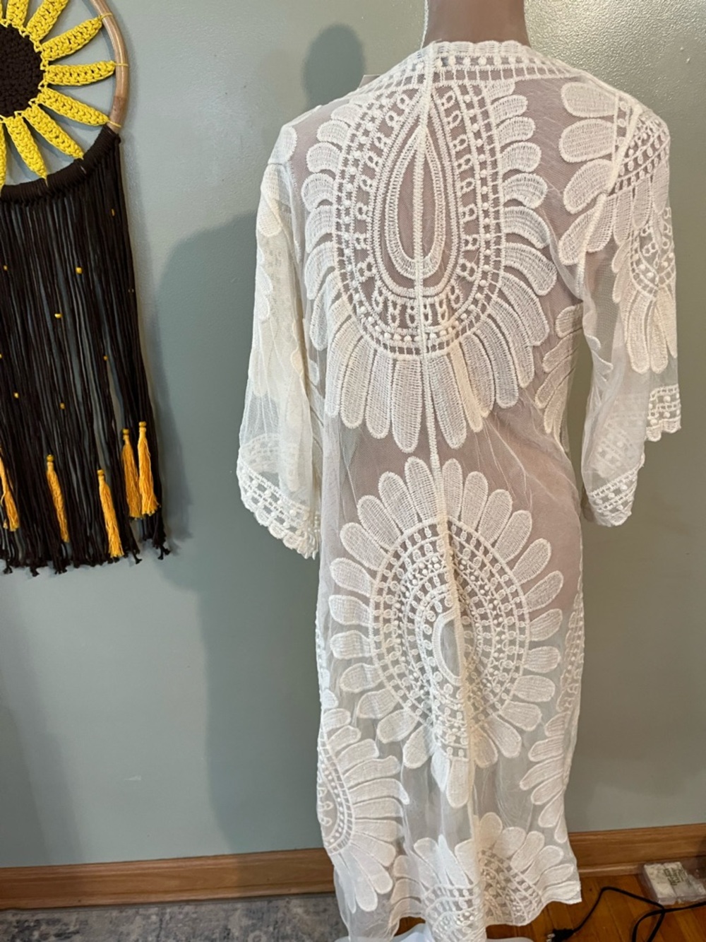Women’s Rebelion  Cream  Lace Crochet Duster Kimono  S NWT - Picture 7 of 7
